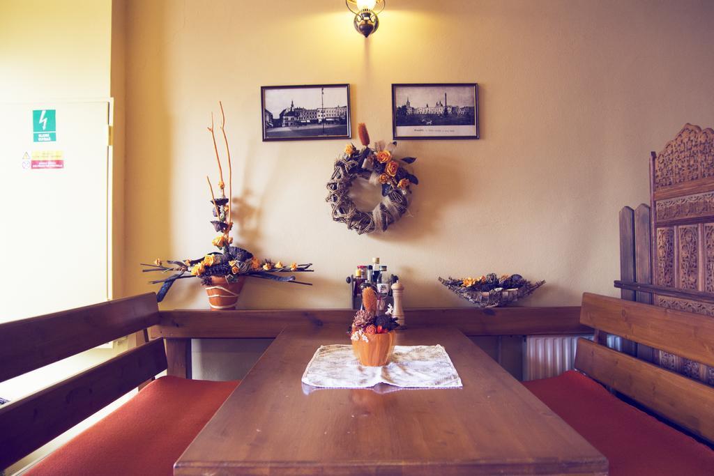Hotel Excellent Kroměříž Dış mekan fotoğraf