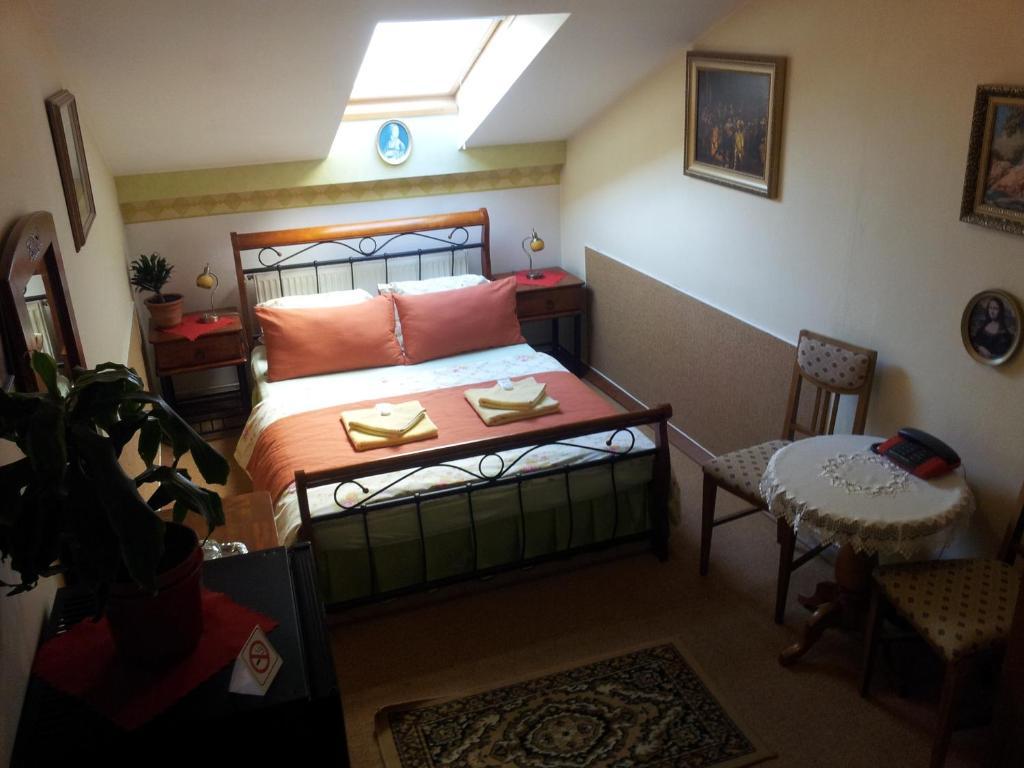 Hotel Excellent Kroměříž Dış mekan fotoğraf