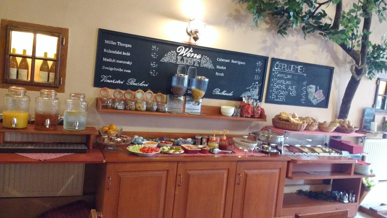 Hotel Excellent Kroměříž Dış mekan fotoğraf
