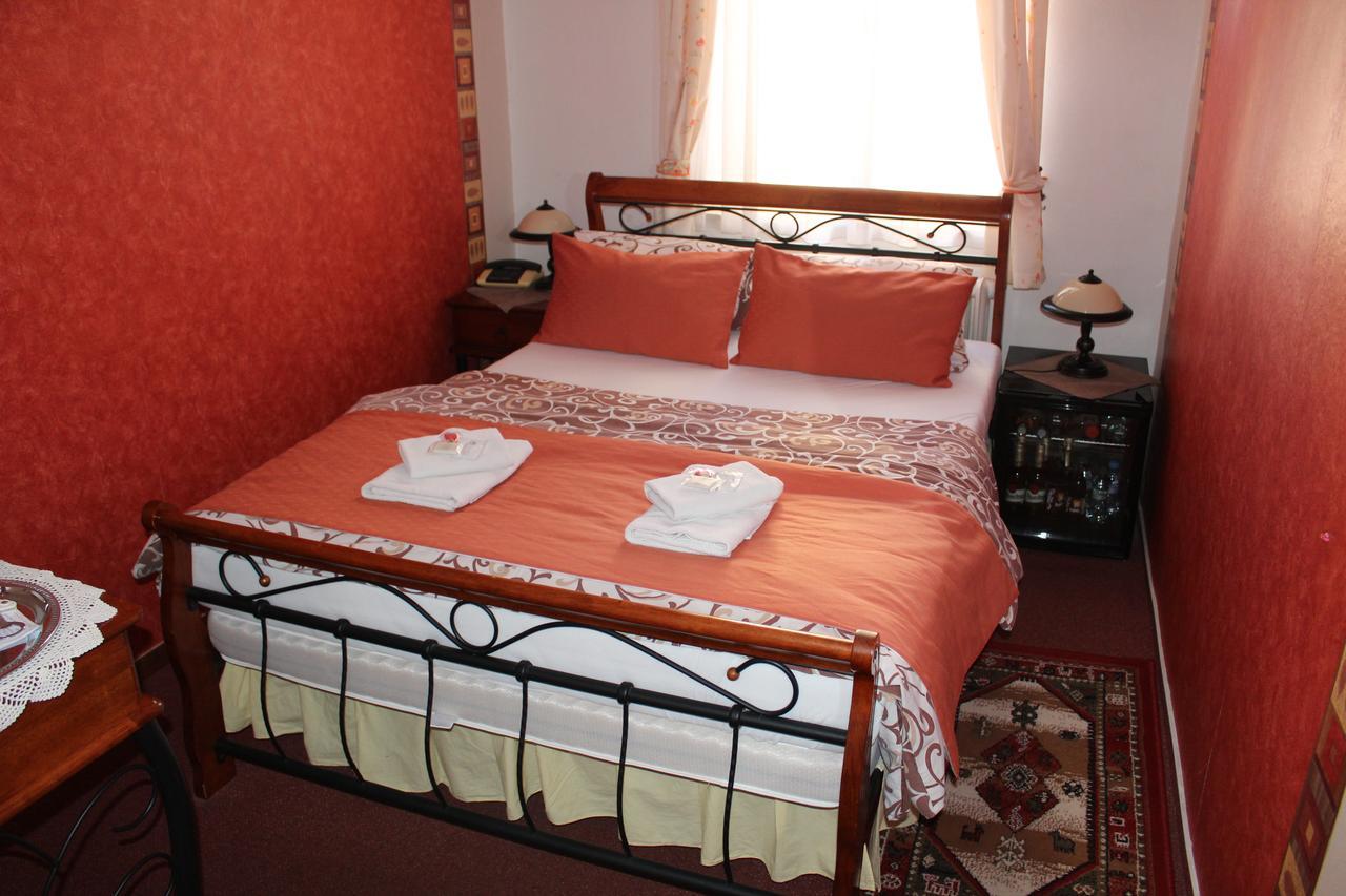 Hotel Excellent Kroměříž Dış mekan fotoğraf