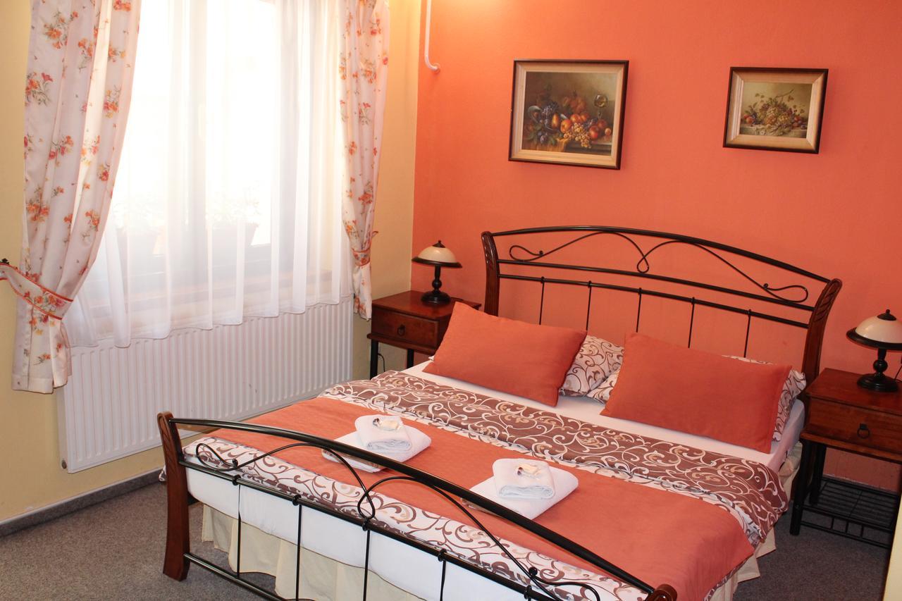 Hotel Excellent Kroměříž Dış mekan fotoğraf