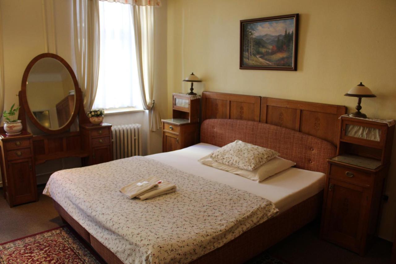 Hotel Excellent Kroměříž Dış mekan fotoğraf
